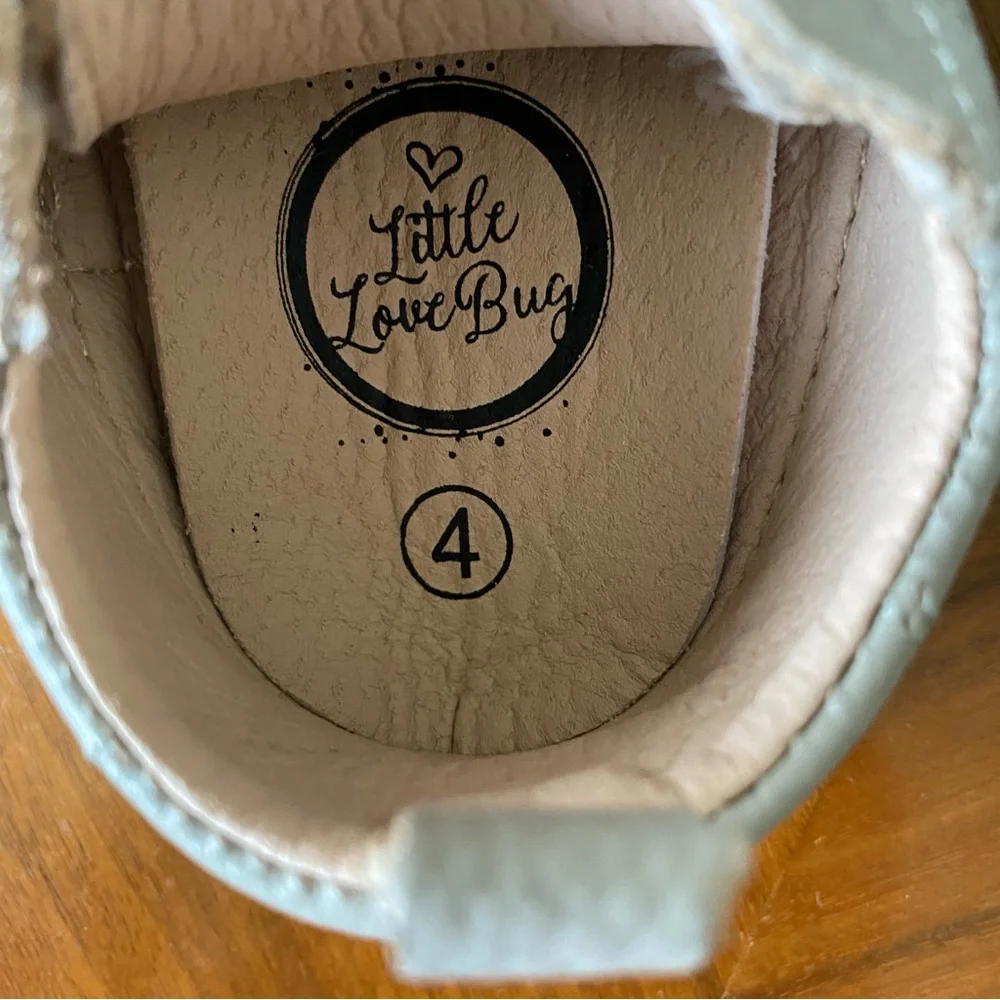 NWOT Little Love Bug Grey Leather Baby Walker Barefoot Shoes Boy ✨ NEVER WORN ✨
